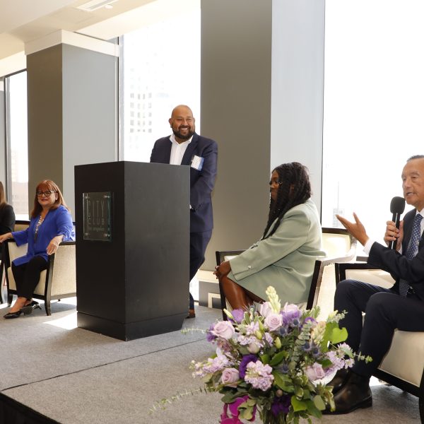 S H 97-honorees-stage-slide